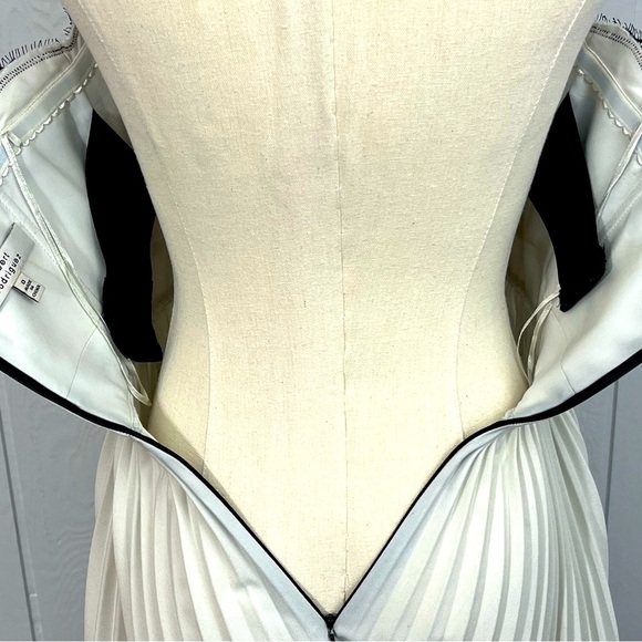 Robert Rodriguez Strapless Pleated Silk-Satin Mini Dress w/ Black Lace  - Size 0 - Picture 9 of 16